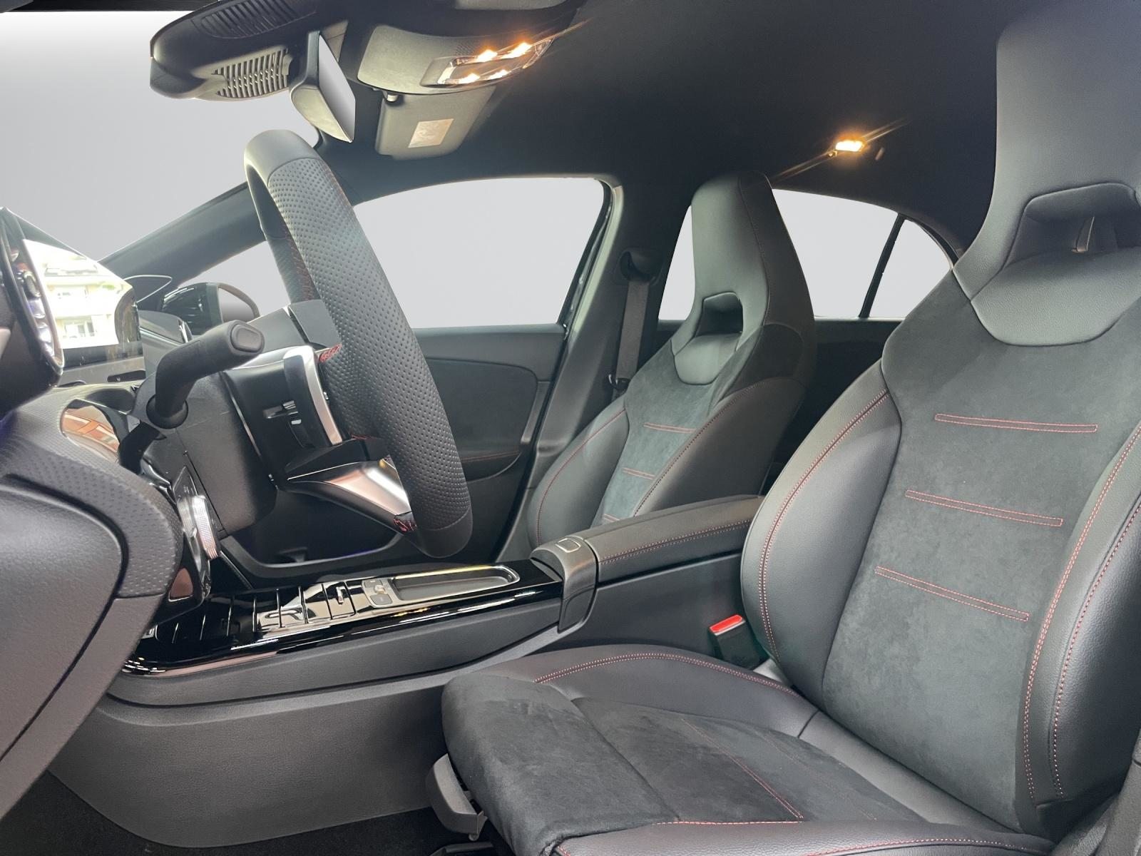 MERCEDES-BENZ A 250 e EQ Star AMG Line, Hybride Rechargeable Essence/Électricité, Voiture nouvelle, Automatique - 4