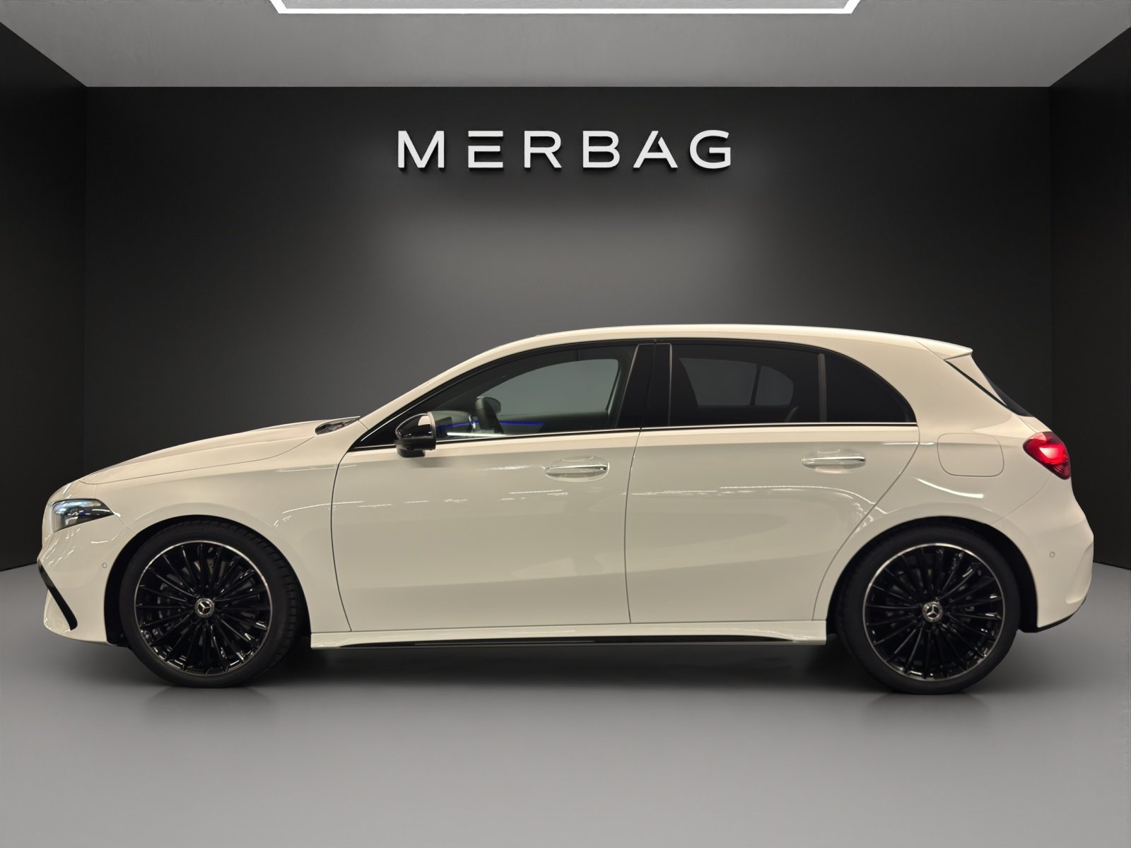 MERCEDES-BENZ A 250 4Matic 8G-DCT, Hybride Léger Essence/Électricité, Voiture nouvelle, Automatique - 4