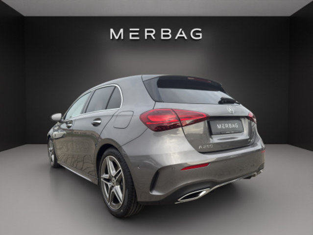 MERCEDES-BENZ A 250 4Matic 8G-DCT, Hybride Leggero Benzina/Elettrica, Auto nuove, Automatico - 4