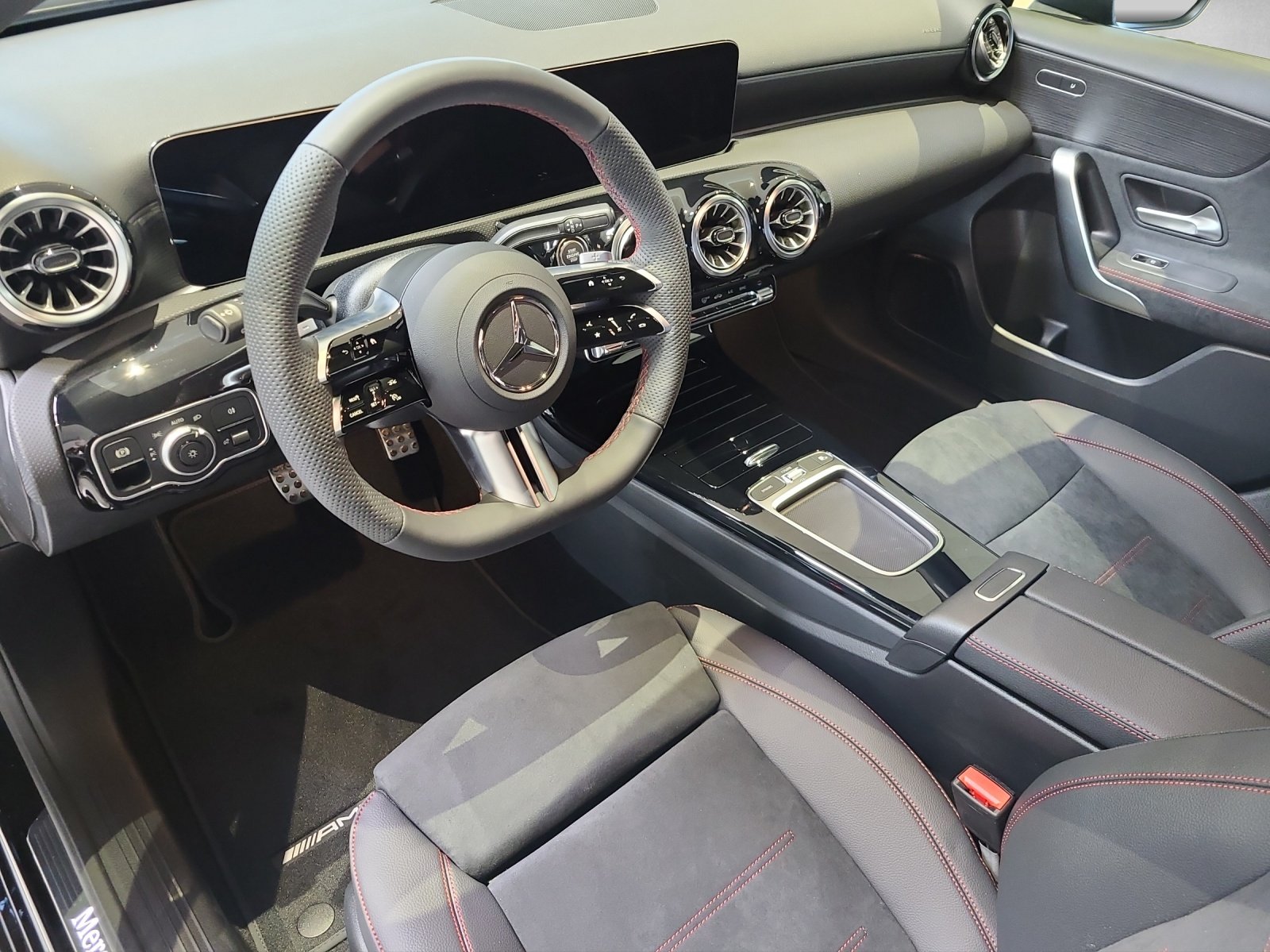 MERCEDES-BENZ A 250 4Matic 8G-DCT, Benzin, Neuwagen, Automatik - 7