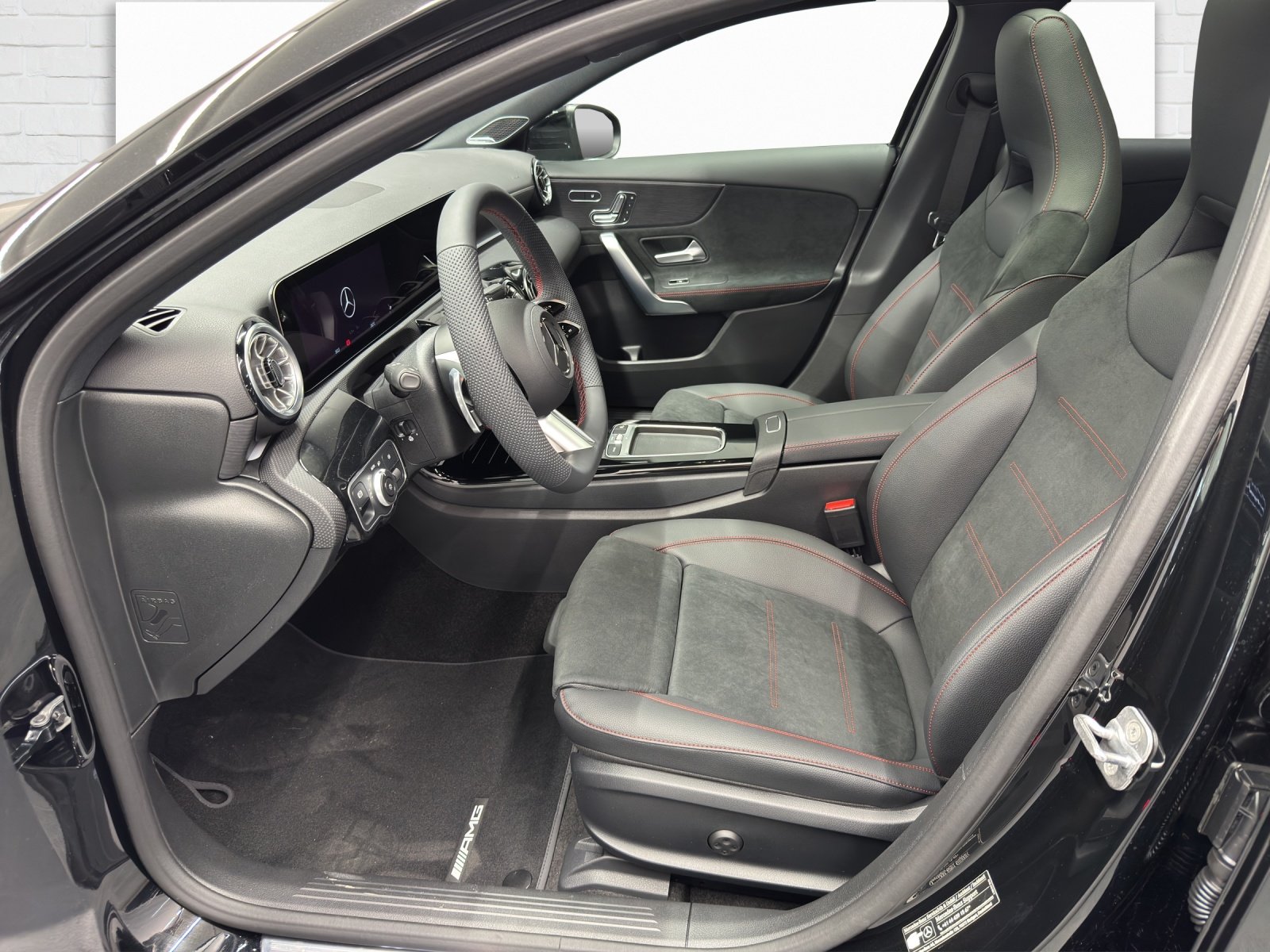 MERCEDES-BENZ A 250 AMG Line 4Matic, Mild-Hybrid Petrol/Electric, New car, Automatic - 7
