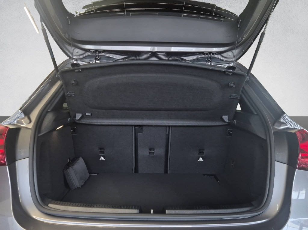 MERCEDES-BENZ A 250 AMG Line 4Matic, Mild-Hybrid Petrol/Electric, New car, Automatic - 7