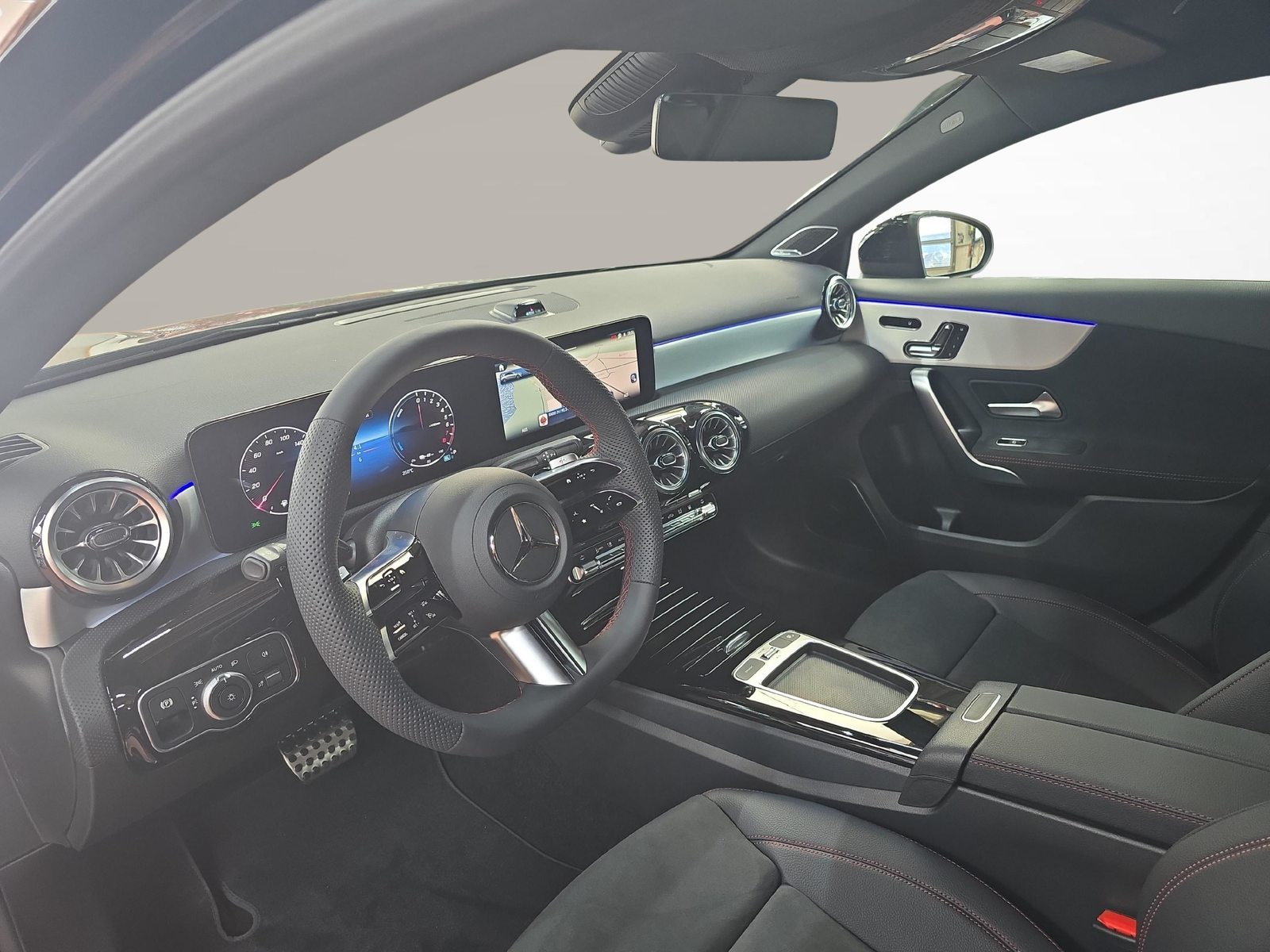 MERCEDES-BENZ A 250 e EQ Star AMG Line, Plug-in-Hybrid Benzina/Elettrica, Auto nuove, Automatico - 5