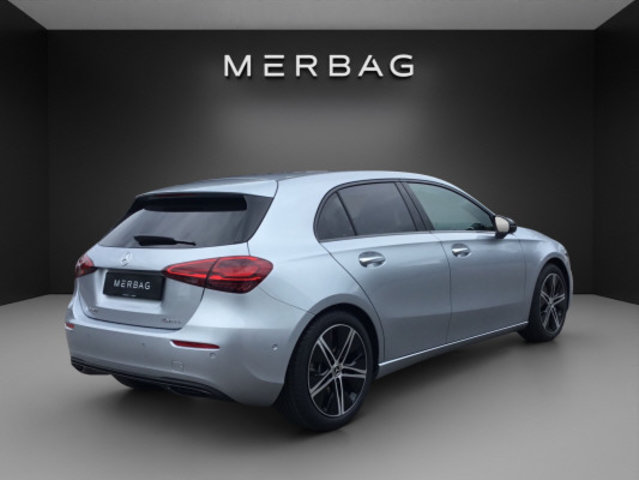 MERCEDES-BENZ A 250 4Matic 8G-DCT, Mild-Hybrid Benzin/Elektro, Neuwagen, Automatik - 4