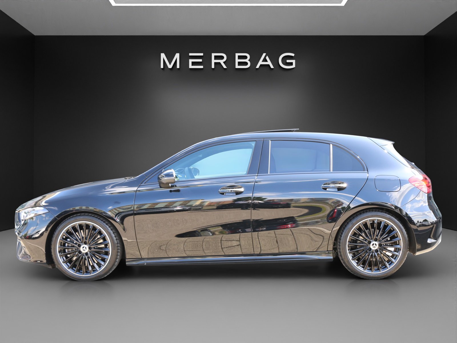 MERCEDES-BENZ A 250 4MATIC Kompaktlimousine, Mild-Hybrid Benzin/Elektro, Neuwagen, Automatik - 2