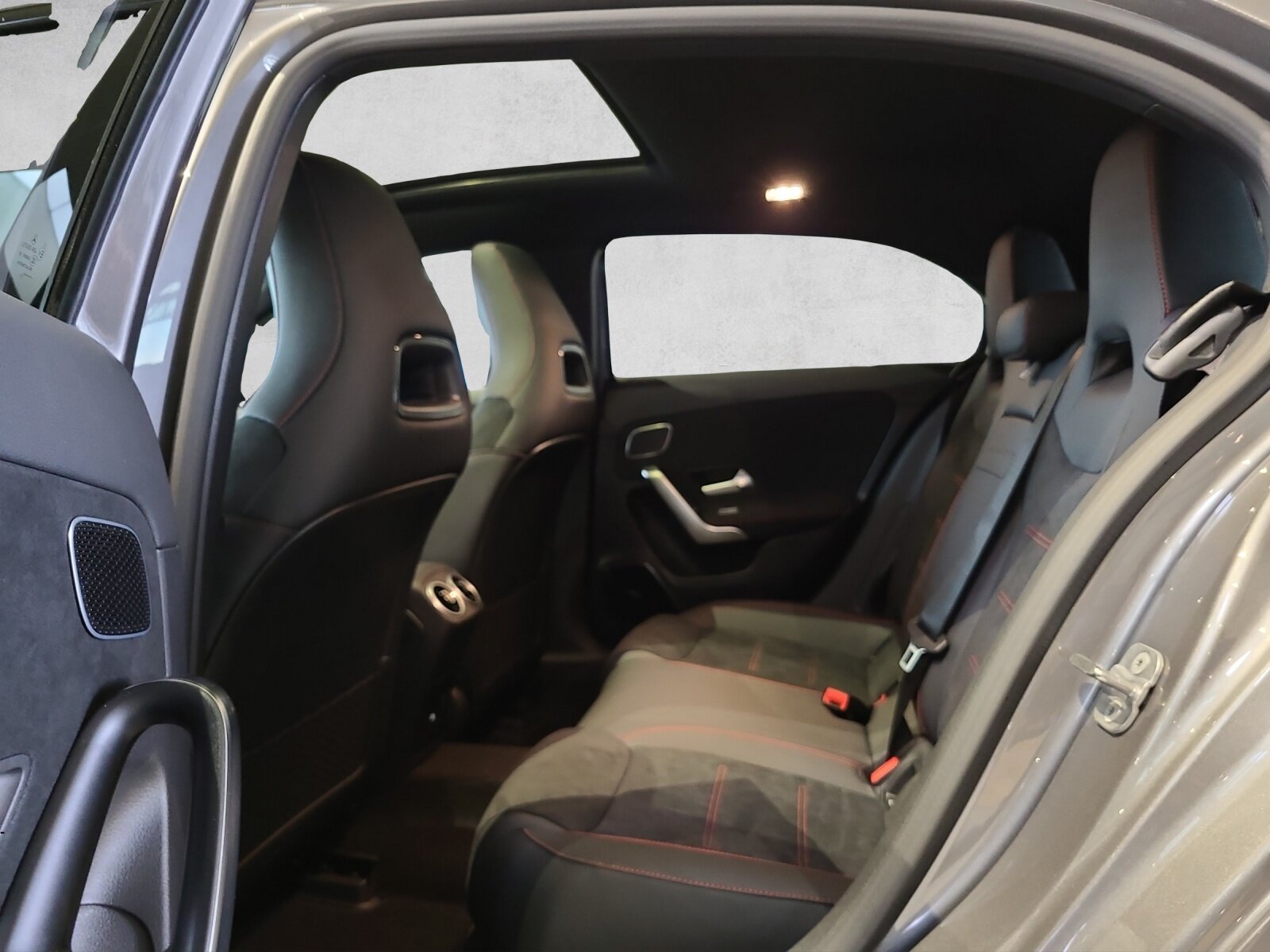 MERCEDES-BENZ A 250 AMG 4M W177, Mild-Hybrid Benzin/Elektro, Neuwagen, Automatik - 3