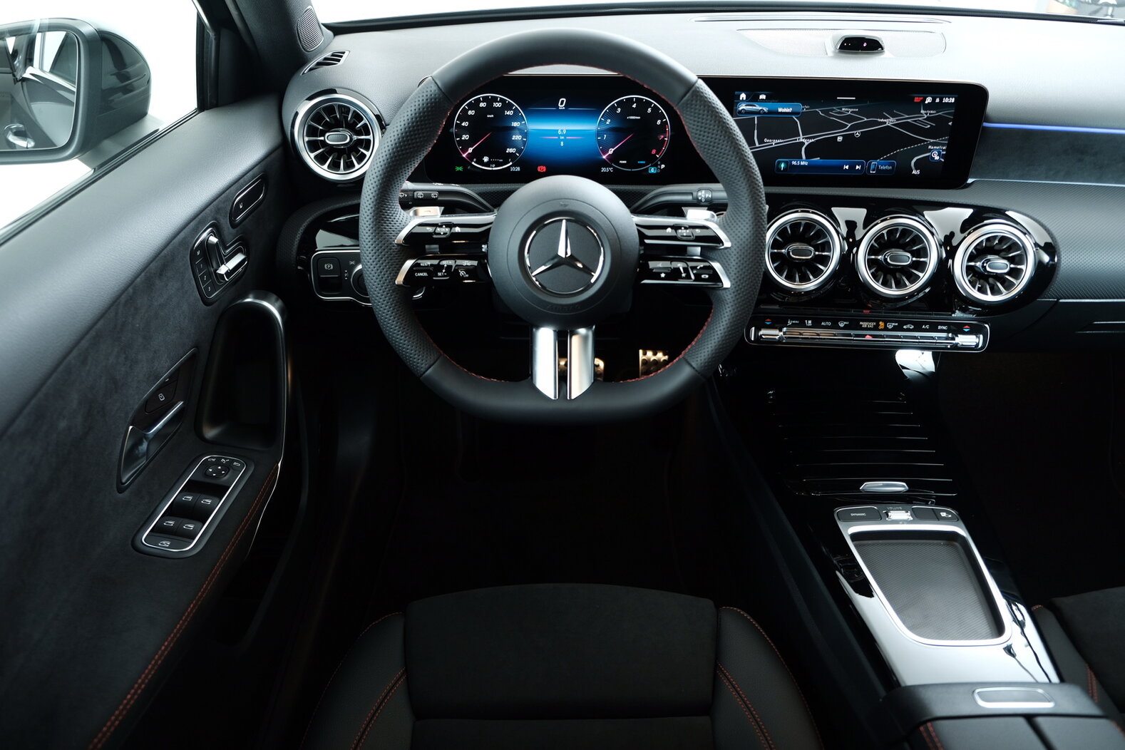 MERCEDES-BENZ A 250 AMG Line 4matic W177, Hybride Leggero Benzina/Elettrica, Auto nuove, Automatico - 7