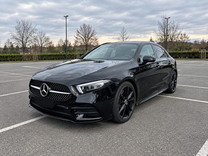 MERCEDES-BENZ A250 AMG Line, Petrol, Second hand / Used, Automatic