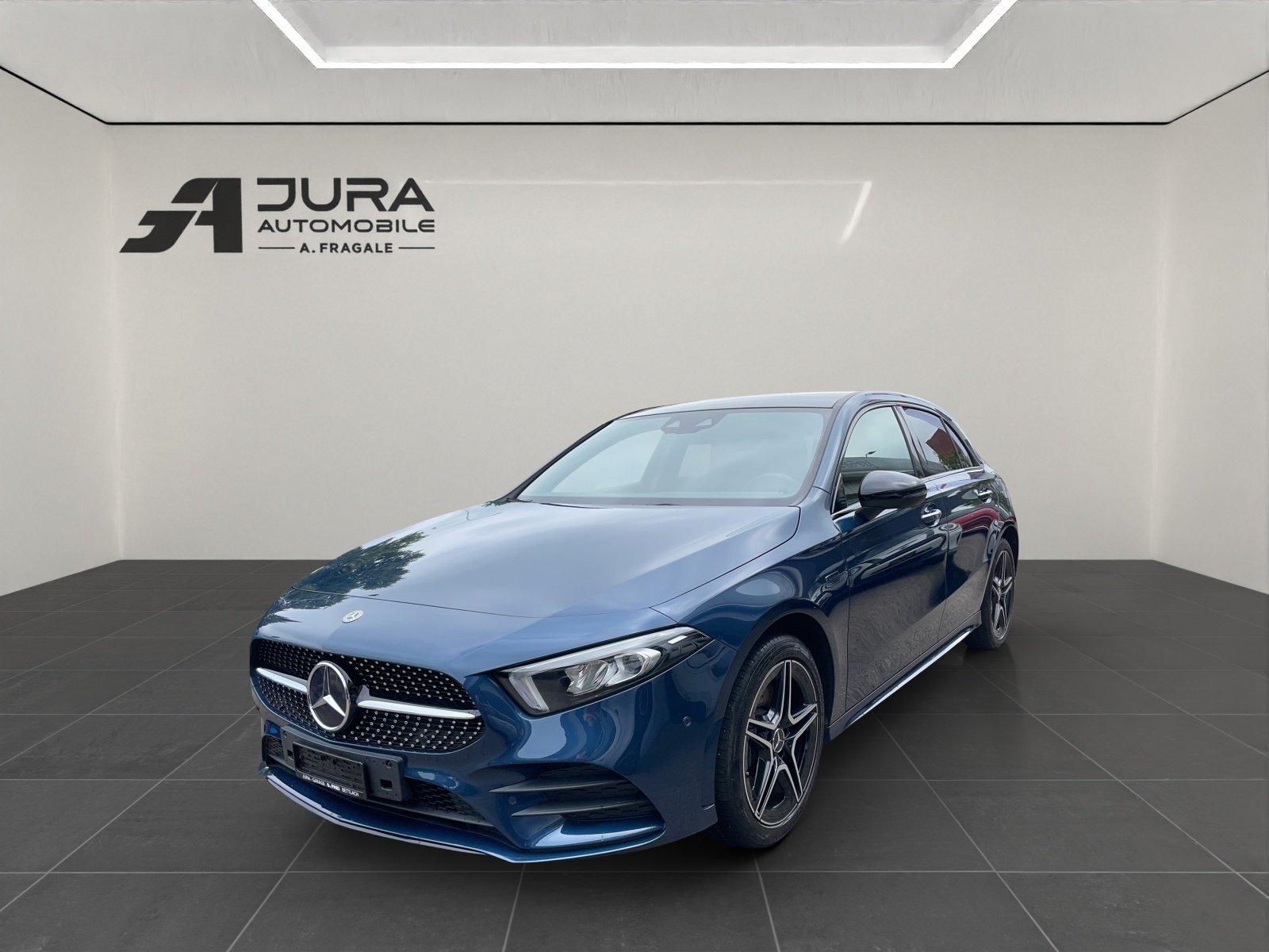 MERCEDES-BENZ A 250 e AMG Line
