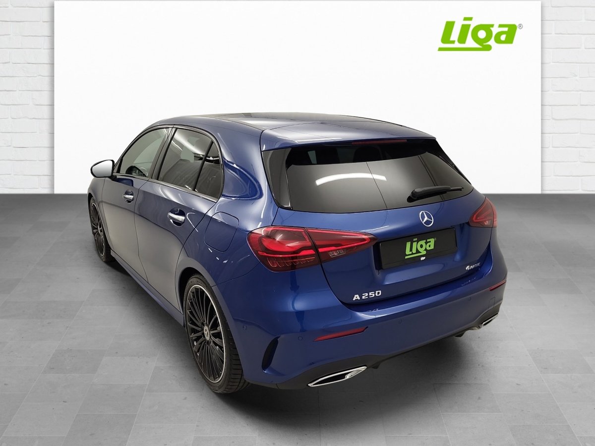 MERCEDES-BENZ A 250 AMG Line 4Matic, Mild-Hybrid Petrol/Electric, Second hand / Used, Automatic - 4