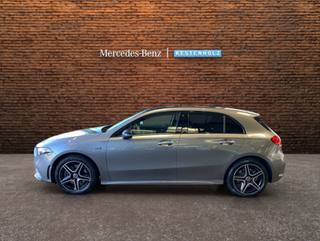 MERCEDES-BENZ A 250e AMG Line, Second hand / Used, Automatic - 4