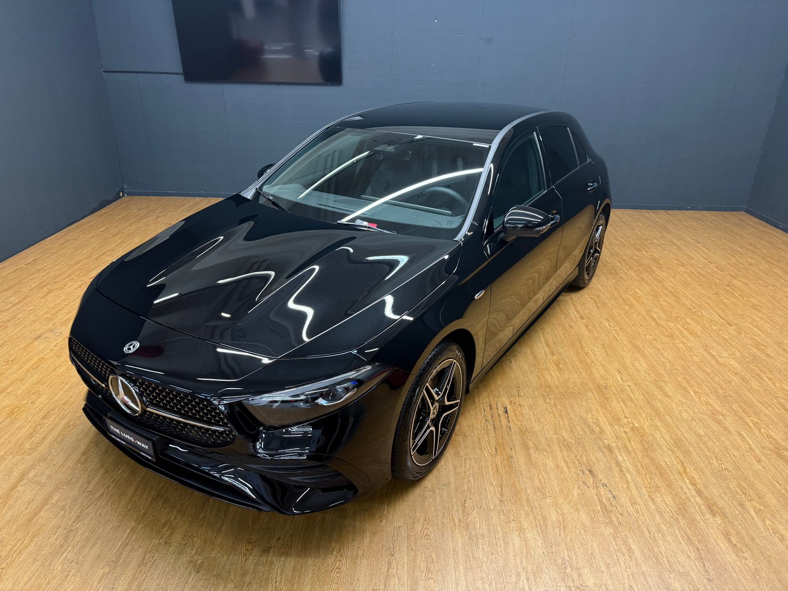 MERCEDES-BENZ A 250 e EQ Star / DISTRONIC / 360 Grad Kamera, Plug-in-Hybrid Benzin/Elektro, Occasion / Gebraucht, Automatik - 5