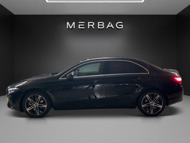MERCEDES-BENZ A 250 4Matic 8G-DCT, Mild-Hybrid Benzin/Elektro, Occasion / Gebraucht, Automatik - 4