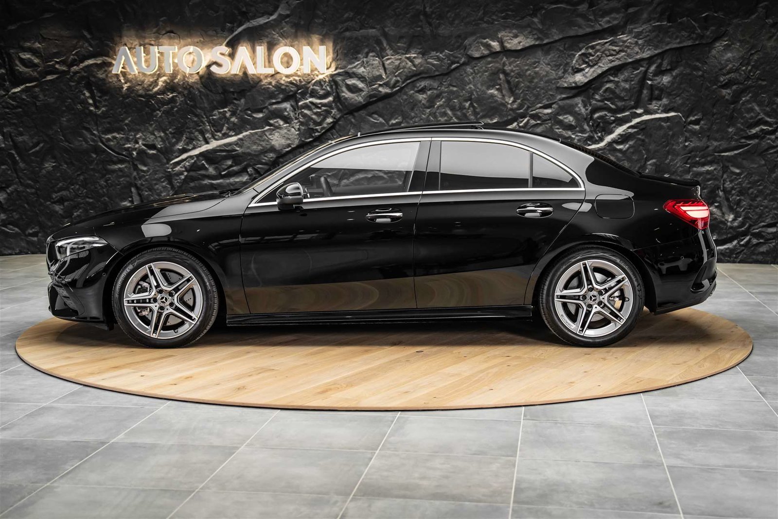 MERCEDES-BENZ A 250 4Matic AMG Line 8G-DCT *Limousine*Facelift*Panorama*, Benzin, Occasion / Gebraucht, Automat - 2