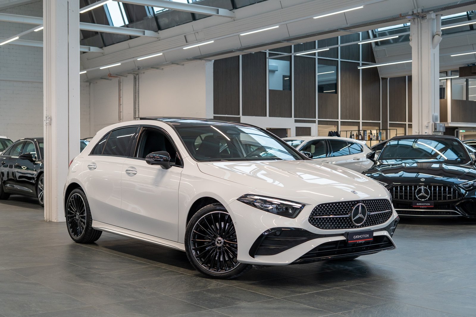 MERCEDES-BENZ A 250 e AMG Line / CH Fahrzeug / Panorama / He, Essence, Occasion / Utilisé, Automatique - 3