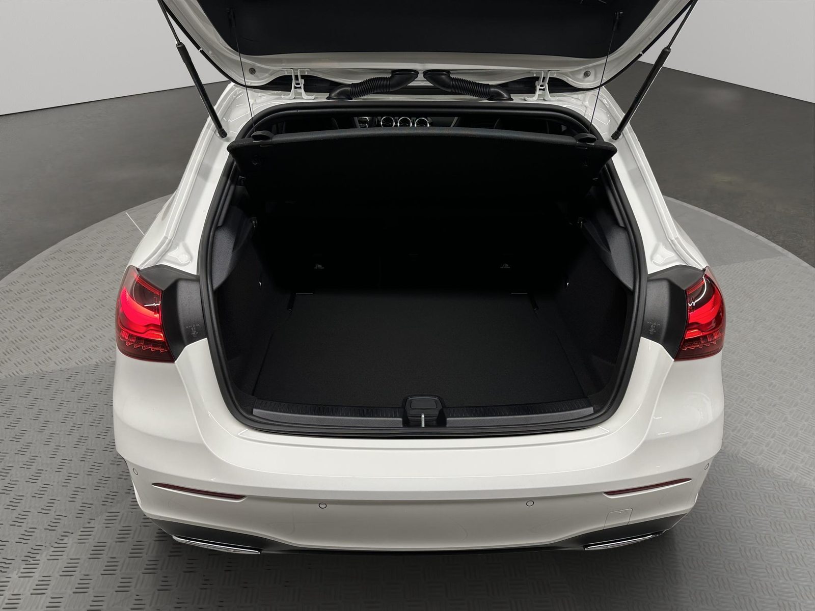 MERCEDES-BENZ A 250 AMG Line 4m, Hybride Leggero Benzina/Elettrica, Occasioni / Usate, Automatico - 6