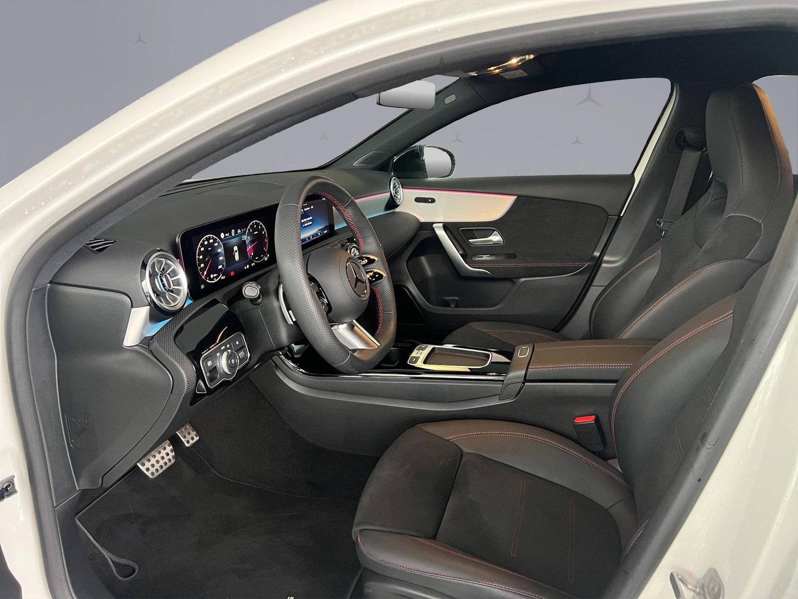 MERCEDES-BENZ A 250 AMG Line 4m, Mild-Hybrid Benzin/Elektro, Occasion / Gebraucht, Automatik - 7