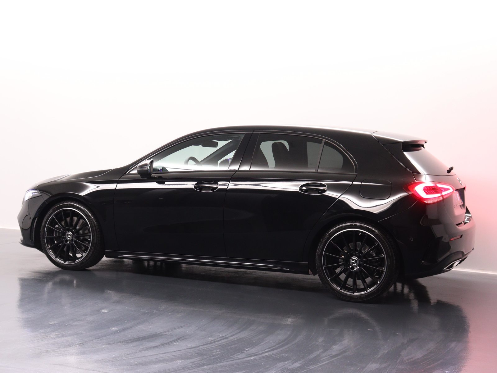 MERCEDES-BENZ A 250 AMG Line 4m, Essence, Occasion / Utilisé, Automatique - 5