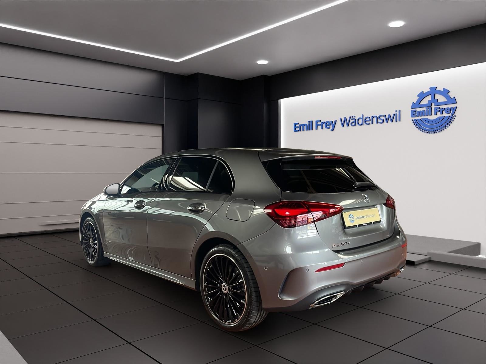 MERCEDES-BENZ A 250 e AMG Line, Plug-in-Hybrid Petrol/Electric, Second hand / Used, Automatic - 3