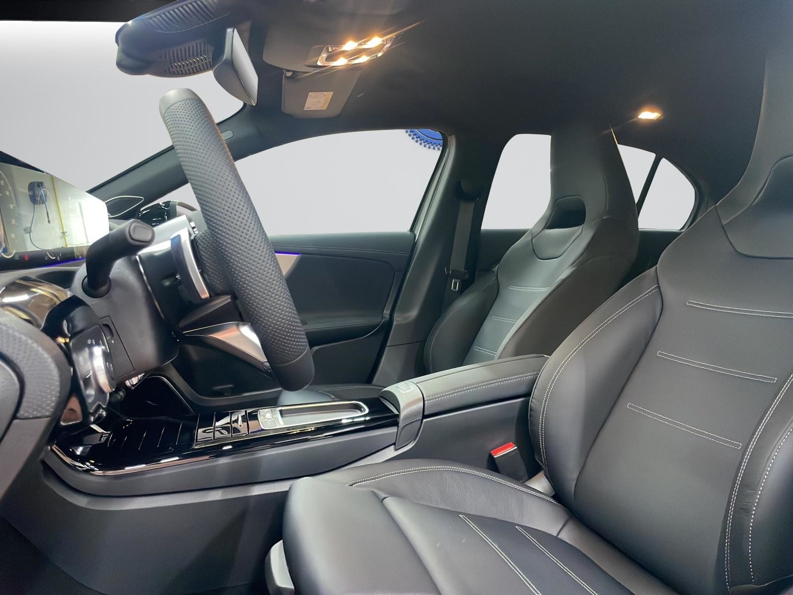 MERCEDES-BENZ A 250 e AMG Line, Plug-in-Hybrid Petrol/Electric, Second hand / Used, Automatic - 4