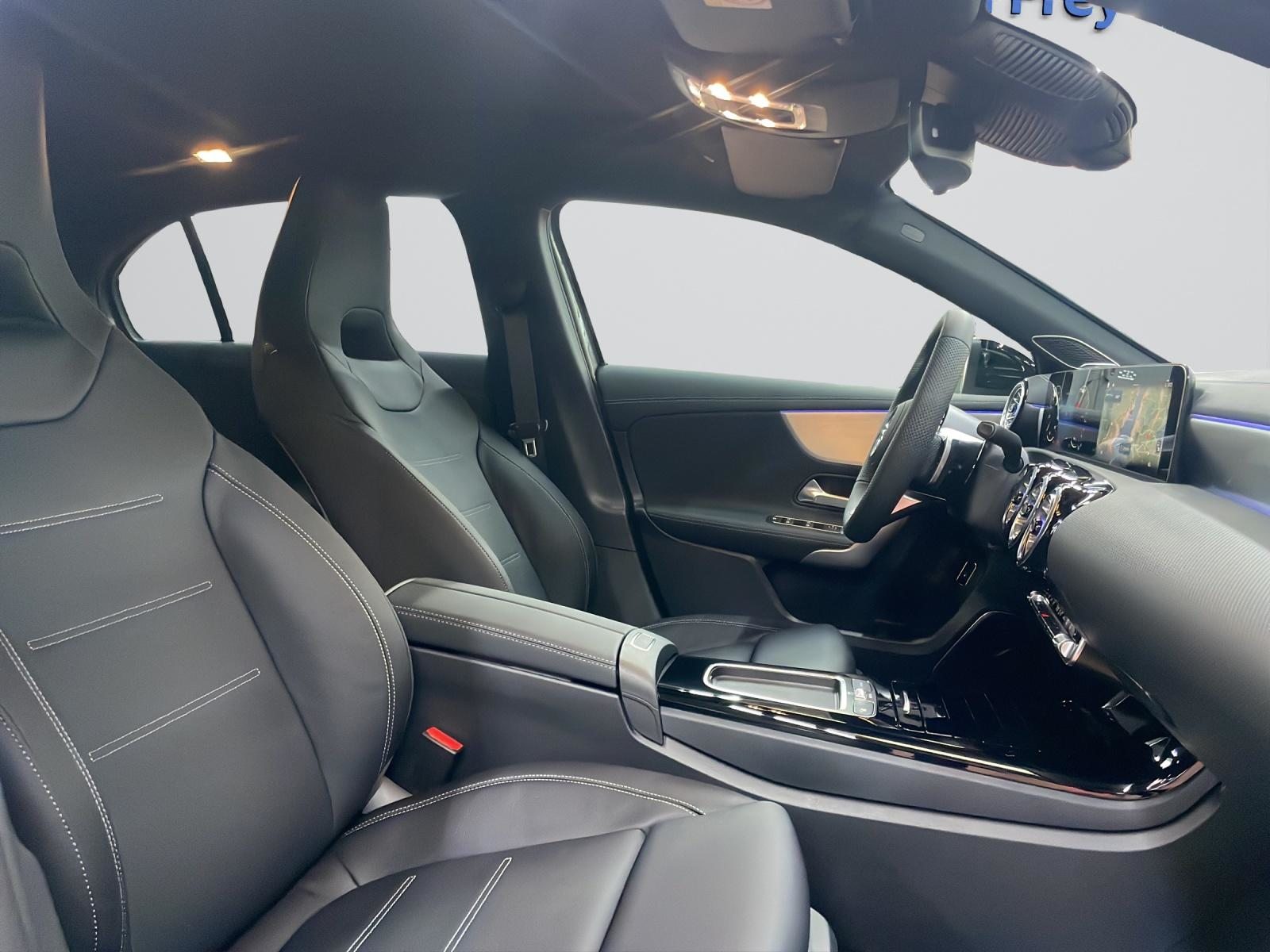 MERCEDES-BENZ A 250 e AMG Line, Plug-in-Hybrid Petrol/Electric, Second hand / Used, Automatic - 6