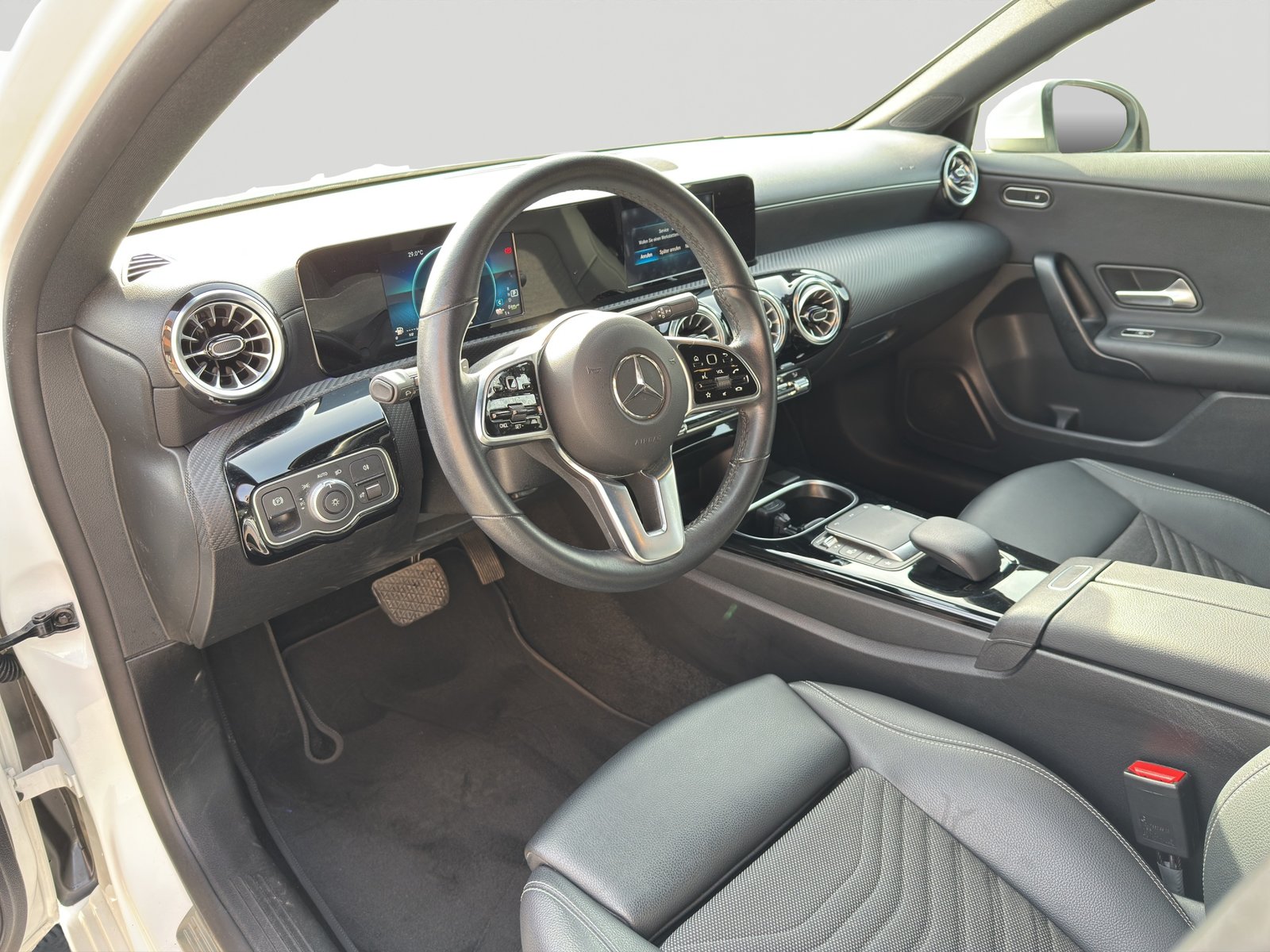 MERCEDES-BENZ A 250e Progressive 8G-DCT, Hybride Rechargeable Essence/Électricité, Occasion / Utilisé, Automatique - 7