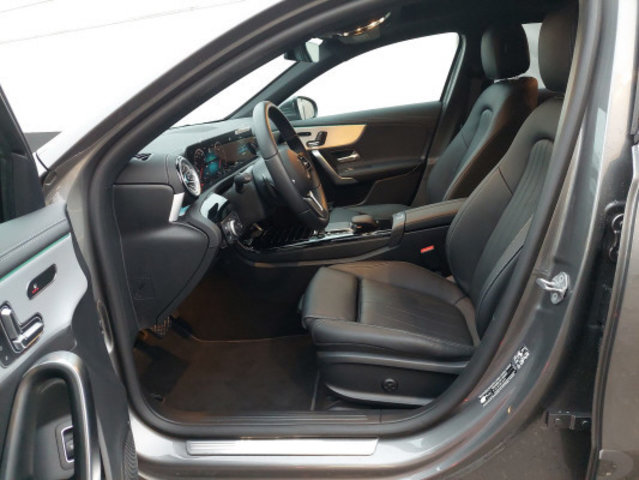 MERCEDES-BENZ A 250 Progressive 4Matic, Benzin, Occasion / Gebraucht, Automatik - 7