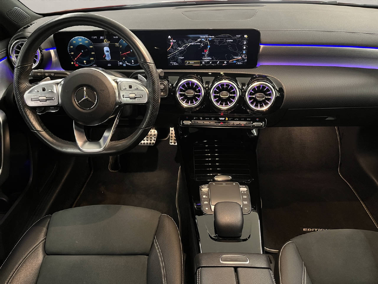 MERCEDES-BENZ A-Klasse W177 A 250 AMG Line 4x4, Mild-Hybrid Benzin/Elektro, Occasion / Gebraucht, Automatik - 6