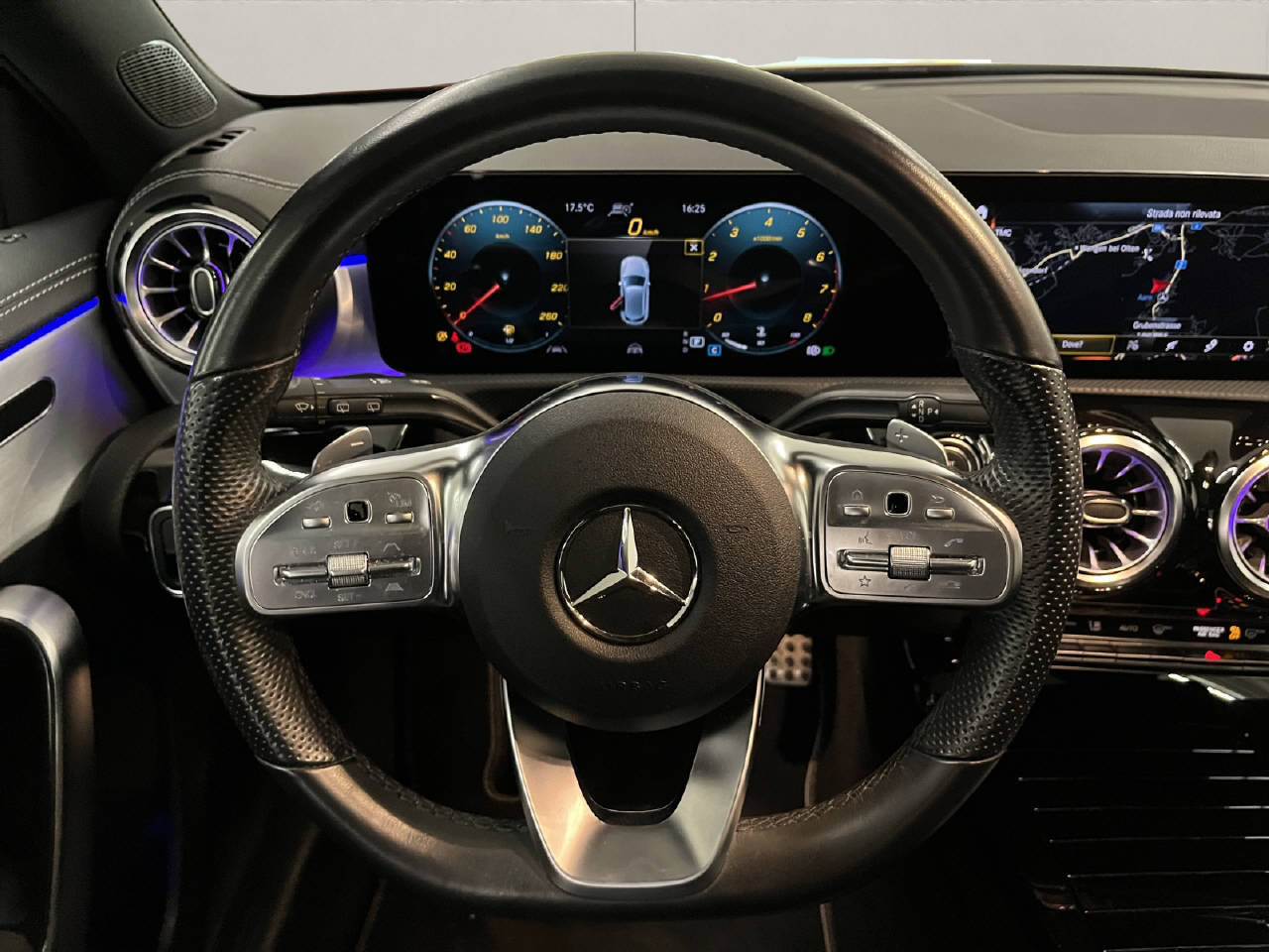 MERCEDES-BENZ A-Klasse W177 A 250 AMG Line 4x4, Mild-Hybrid Benzin/Elektro, Occasion / Gebraucht, Automatik - 7