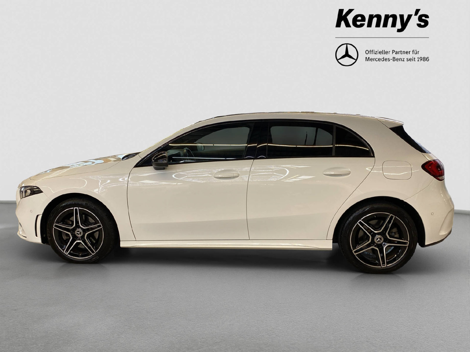 MERCEDES-BENZ A 250 e AMG Line, Plug-in-Hybrid Petrol/Electric, Second hand / Used, Automatic - 3