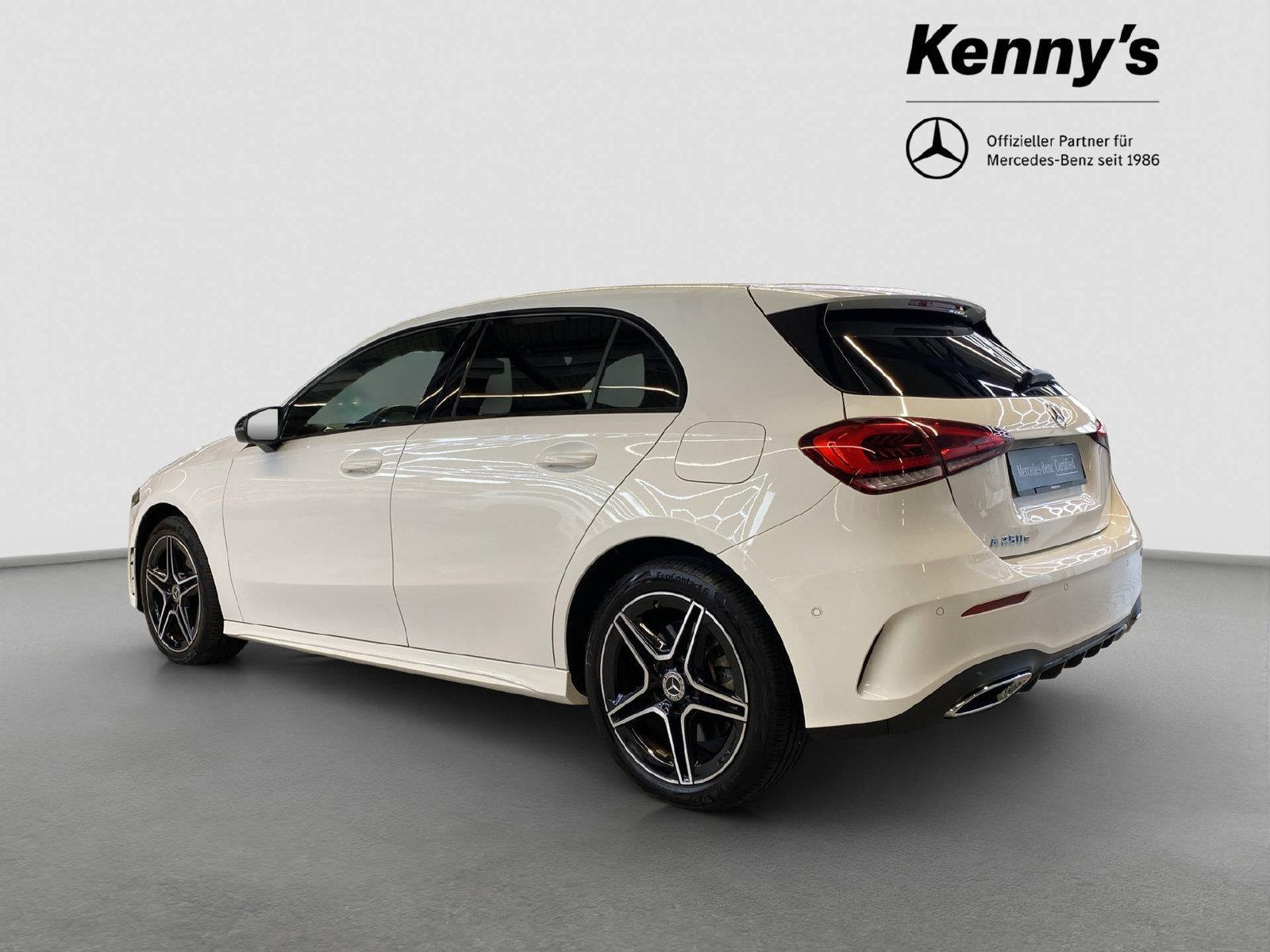 MERCEDES-BENZ A 250 e AMG Line, Plug-in-Hybrid Petrol/Electric, Second hand / Used, Automatic - 4
