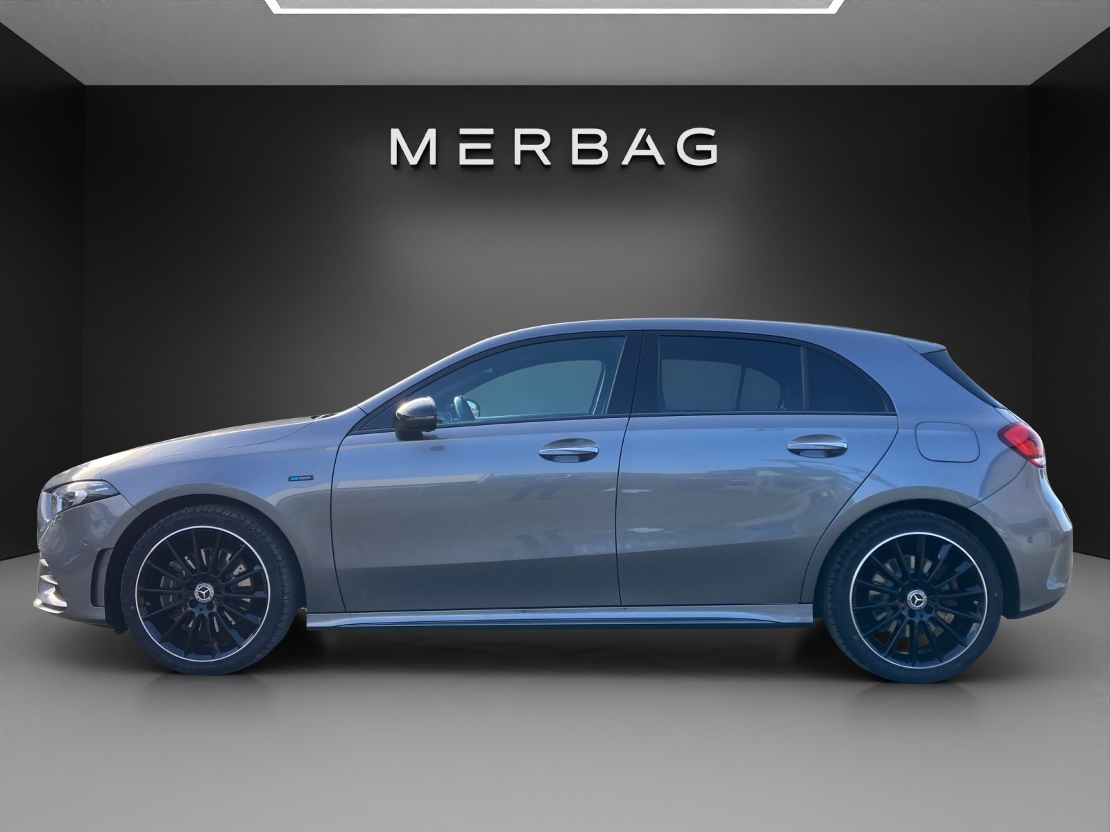MERCEDES-BENZ A 250e AMG Line, Hybride Rechargeable Essence/Électricité, Occasion / Utilisé, Automatique - 2