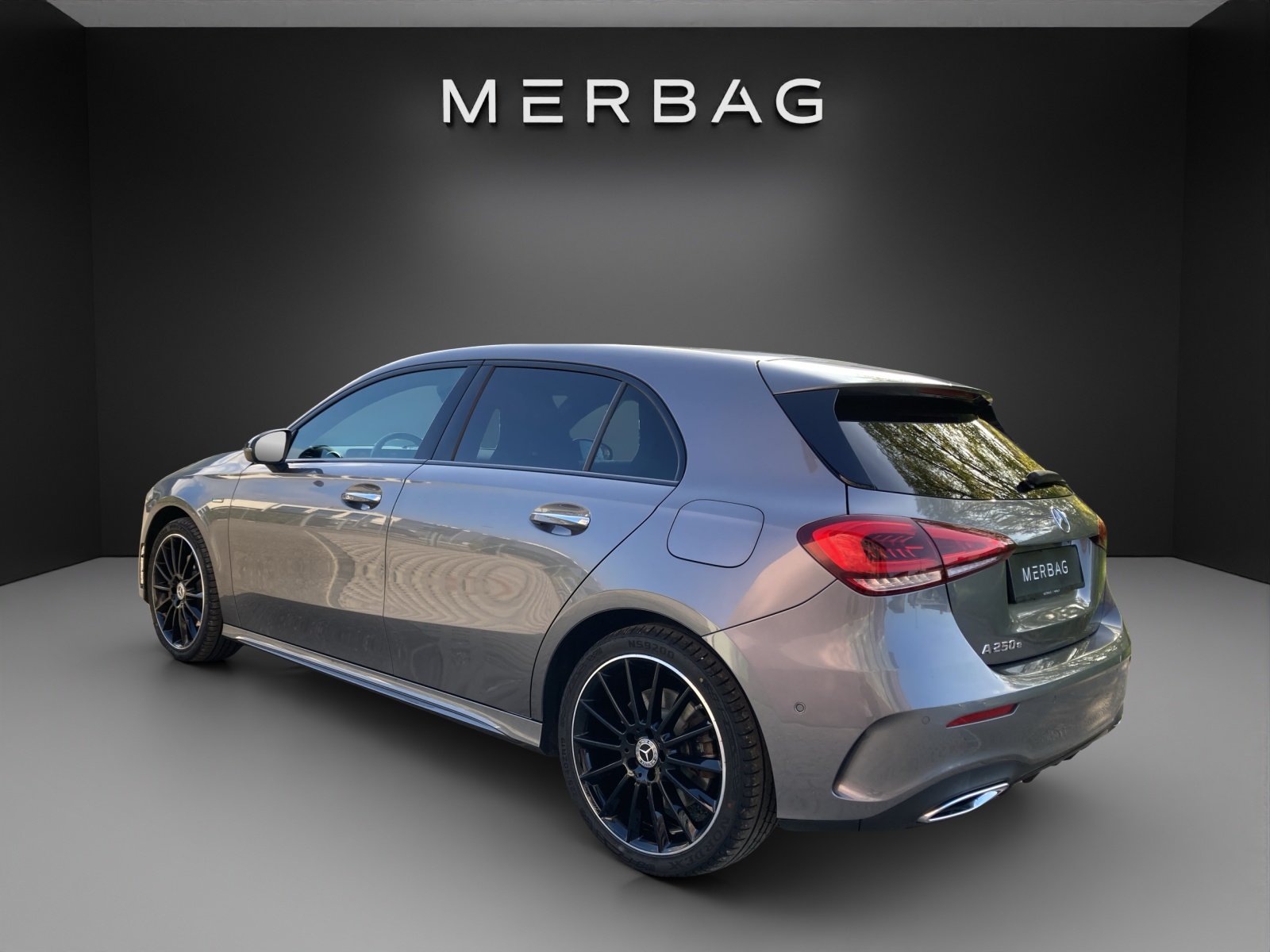MERCEDES-BENZ A 250e AMG Line, Hybride Rechargeable Essence/Électricité, Occasion / Utilisé, Automatique - 3