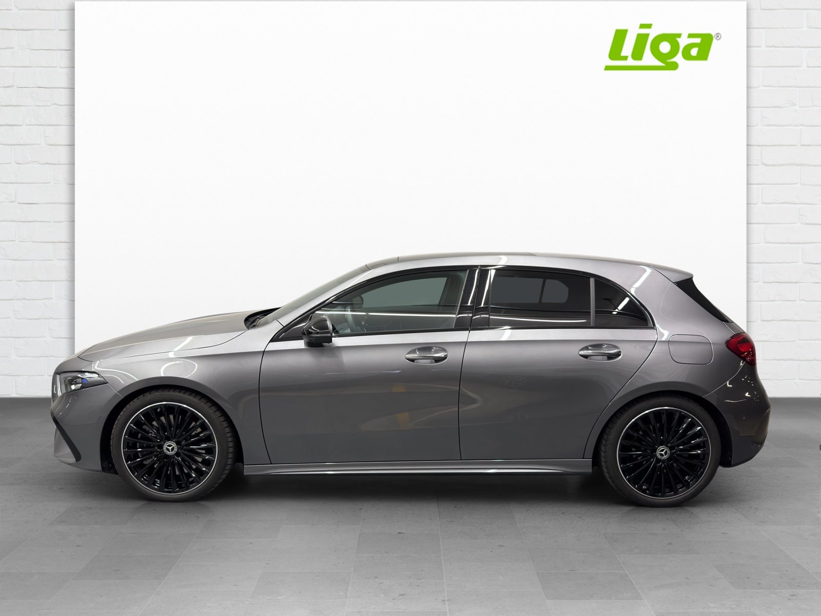 MERCEDES-BENZ A 250 AMG Line 4Matic