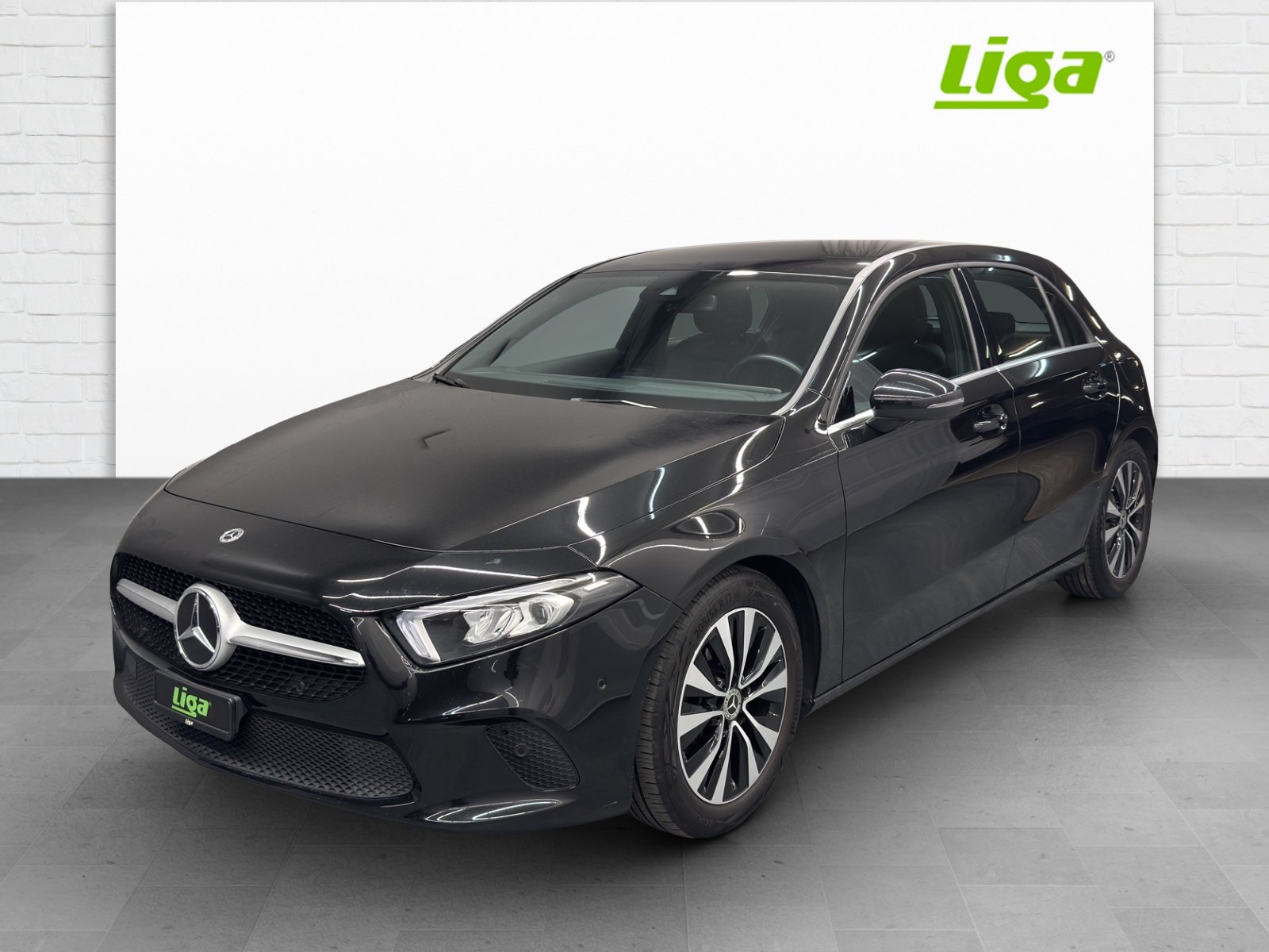 MERCEDES-BENZ A 250 Progressive 4Matic, Benzin, Occasion / Gebraucht, Automatik - 2