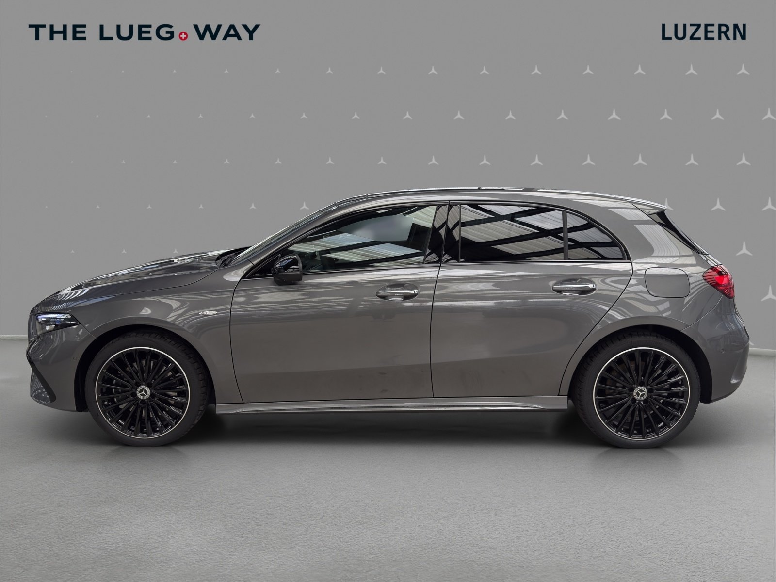 MERCEDES-BENZ A 250 e with EQ - AMG / DISTRONIC / 360 Grad K, Plug-in-Hybrid Benzina/Elettrica, Occasioni / Usate, Automatico - 2