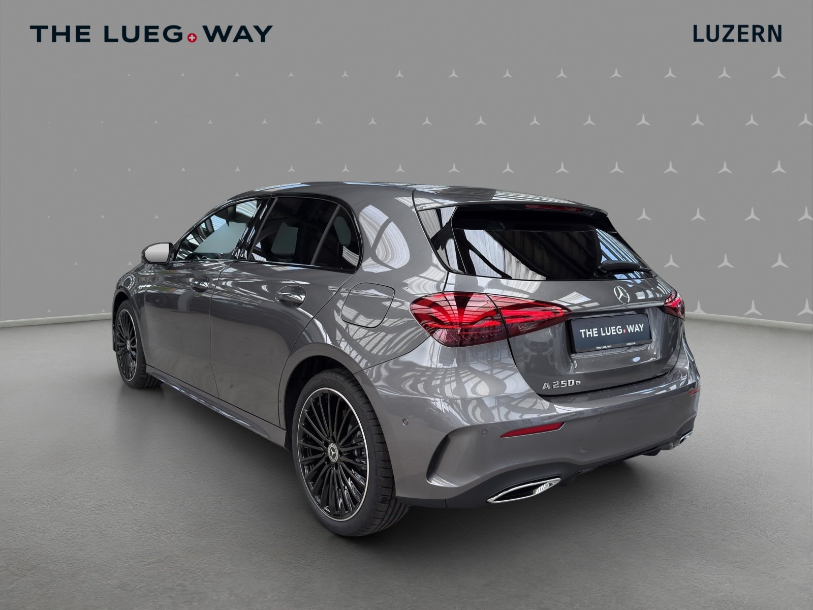 MERCEDES-BENZ A 250 e with EQ - AMG / DISTRONIC / 360 Grad K, Plug-in-Hybrid Benzina/Elettrica, Occasioni / Usate, Automatico - 3