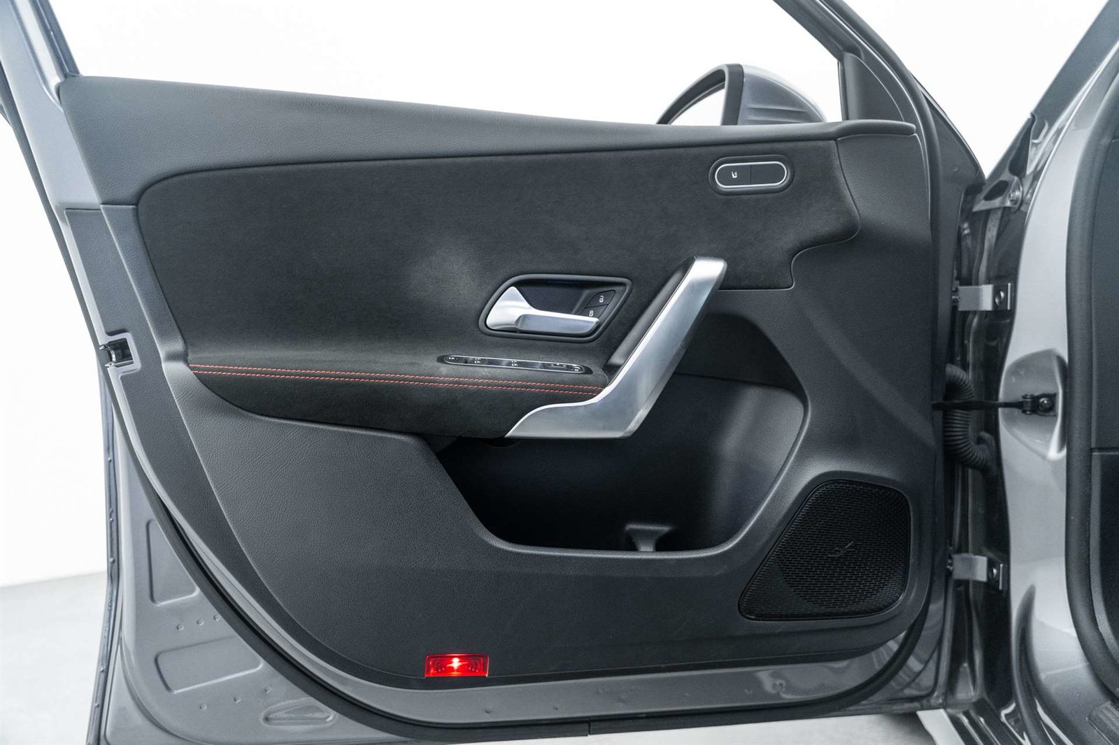 MERCEDES-BENZ A 250 4Matic AMG Line 4Matic 7G-DCT, Benzin, Occasion / Gebraucht, Automatik - 6