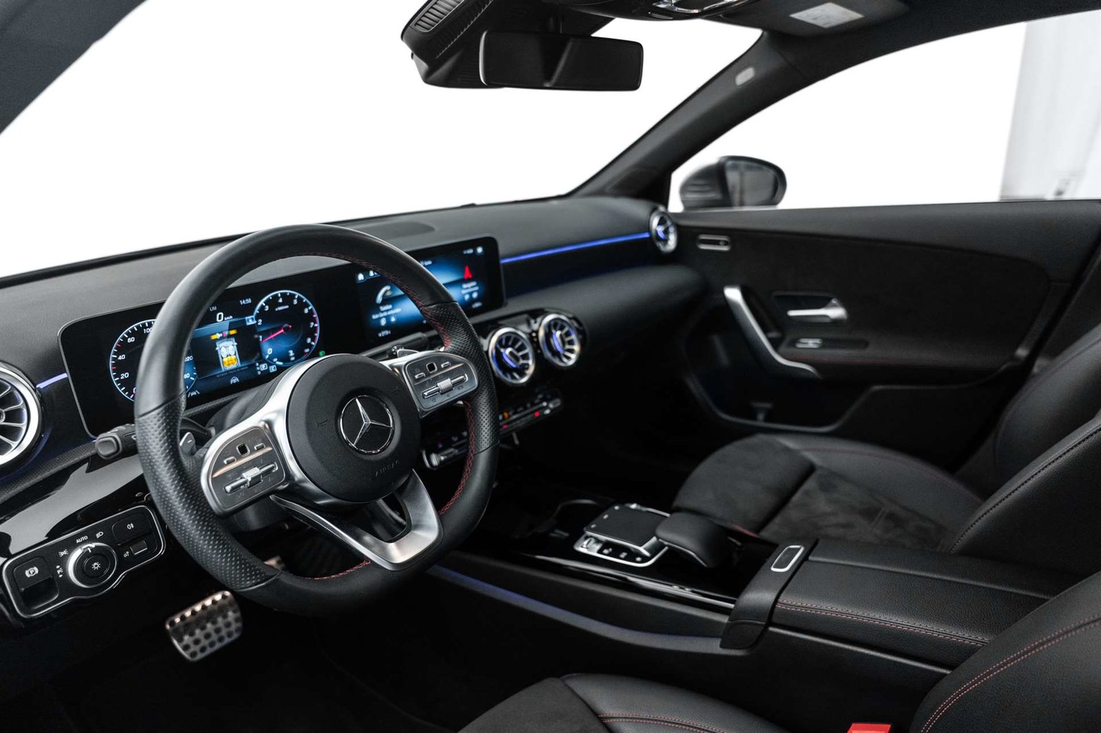 MERCEDES-BENZ A 250 4Matic AMG Line 4Matic 7G-DCT, Benzin, Occasion / Gebraucht, Automatik - 7