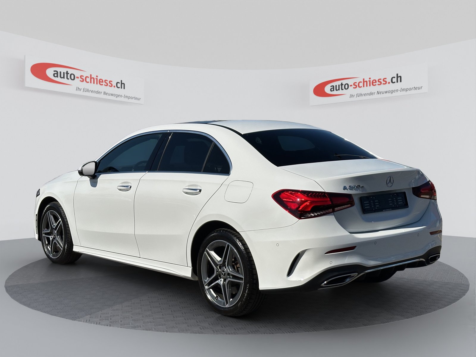 MERCEDES-BENZ A 250e AMG 8G-DCT, Hybride Rechargeable Essence/Électricité, Occasion / Utilisé, Automatique - 3