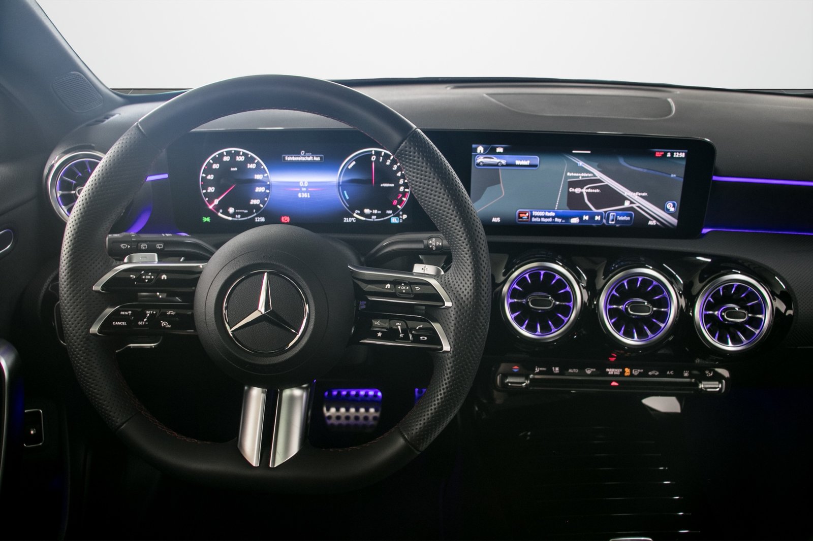 MERCEDES-BENZ A 250 e 8G-DCT, Hybride Rechargeable Essence/Électricité, Occasion / Utilisé, Automatique - 5