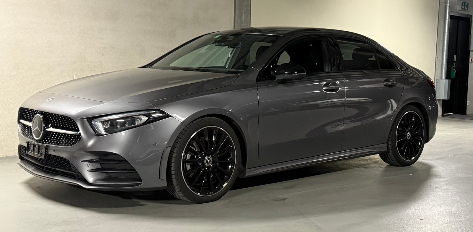 MERCEDES-BENZ A 250 AMG Line 7G-DCT, Benzin, Occasion / Gebraucht, Automatik - 2