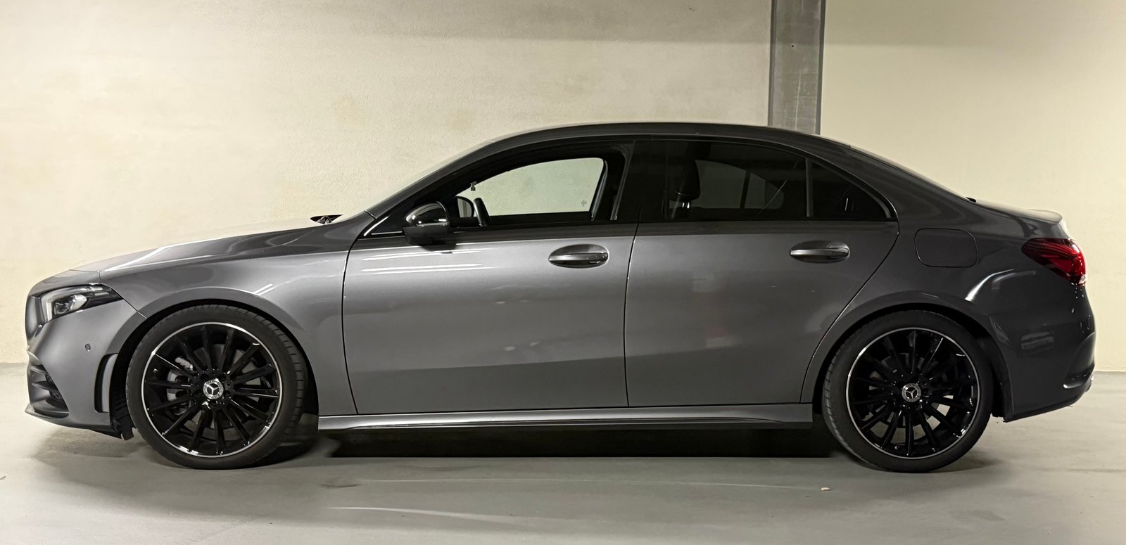 MERCEDES-BENZ A 250 AMG Line 7G-DCT, Benzin, Occasion / Gebraucht, Automatik - 4