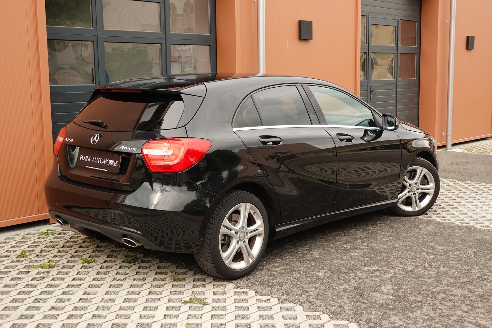 MERCEDES-BENZ A 250 4Matic - Tempomat* Sièges chauffantes *, Benzin, Occasion / Gebraucht, Automatik - 6