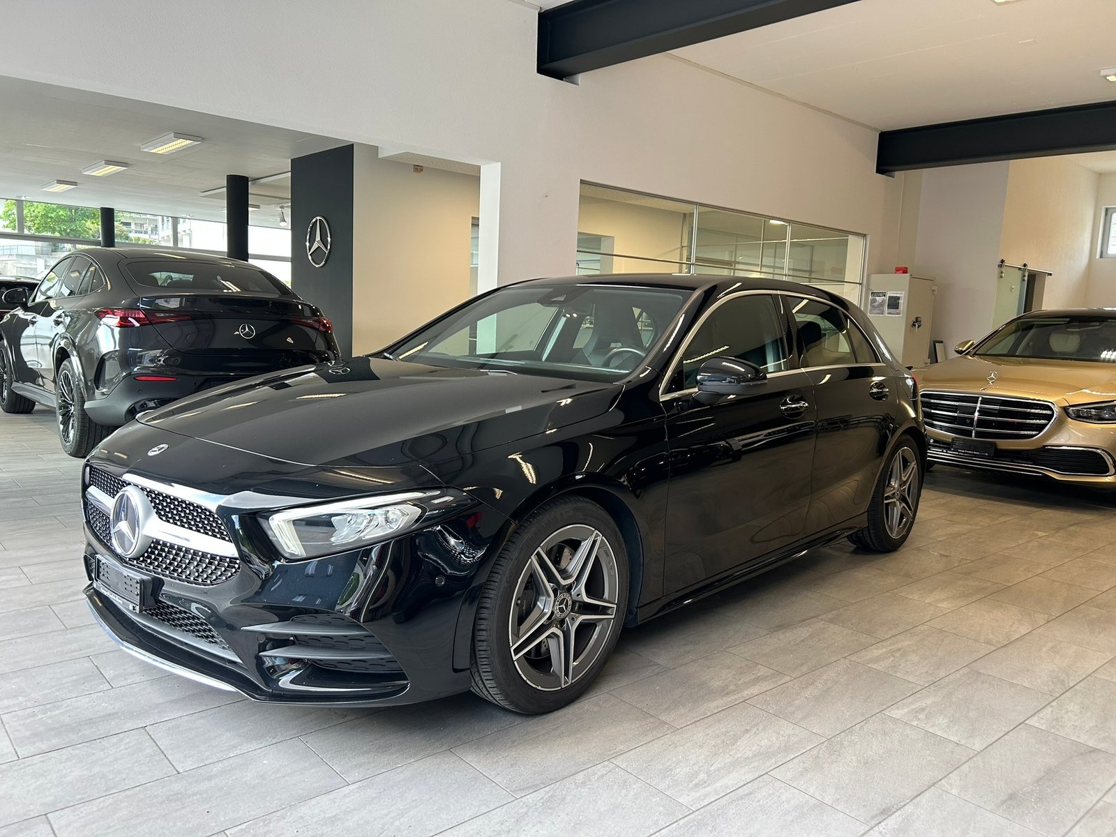 MERCEDES-BENZ A 250 AMG Line 4Matic 7G-DCT, Benzin, Occasion / Gebraucht, Automatik - 3