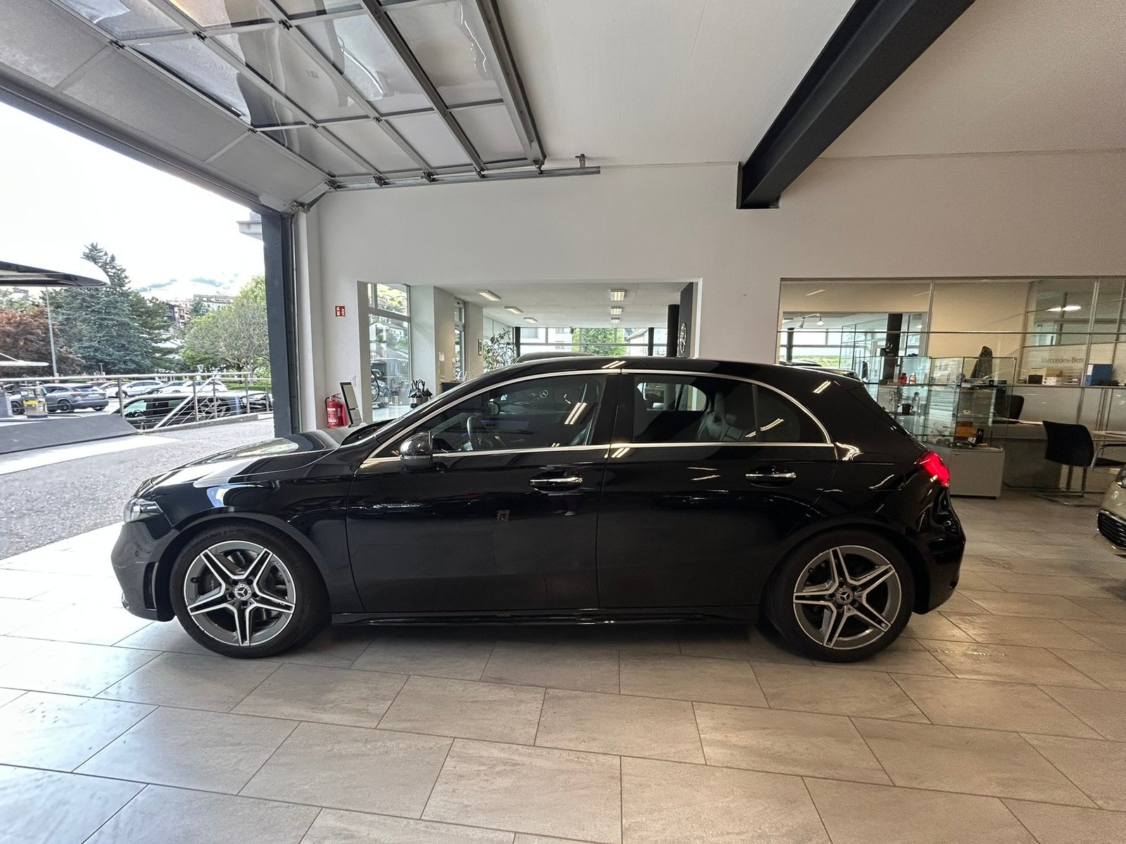 MERCEDES-BENZ A 250 AMG Line 4Matic 7G-DCT, Benzin, Occasion / Gebraucht, Automatik - 4