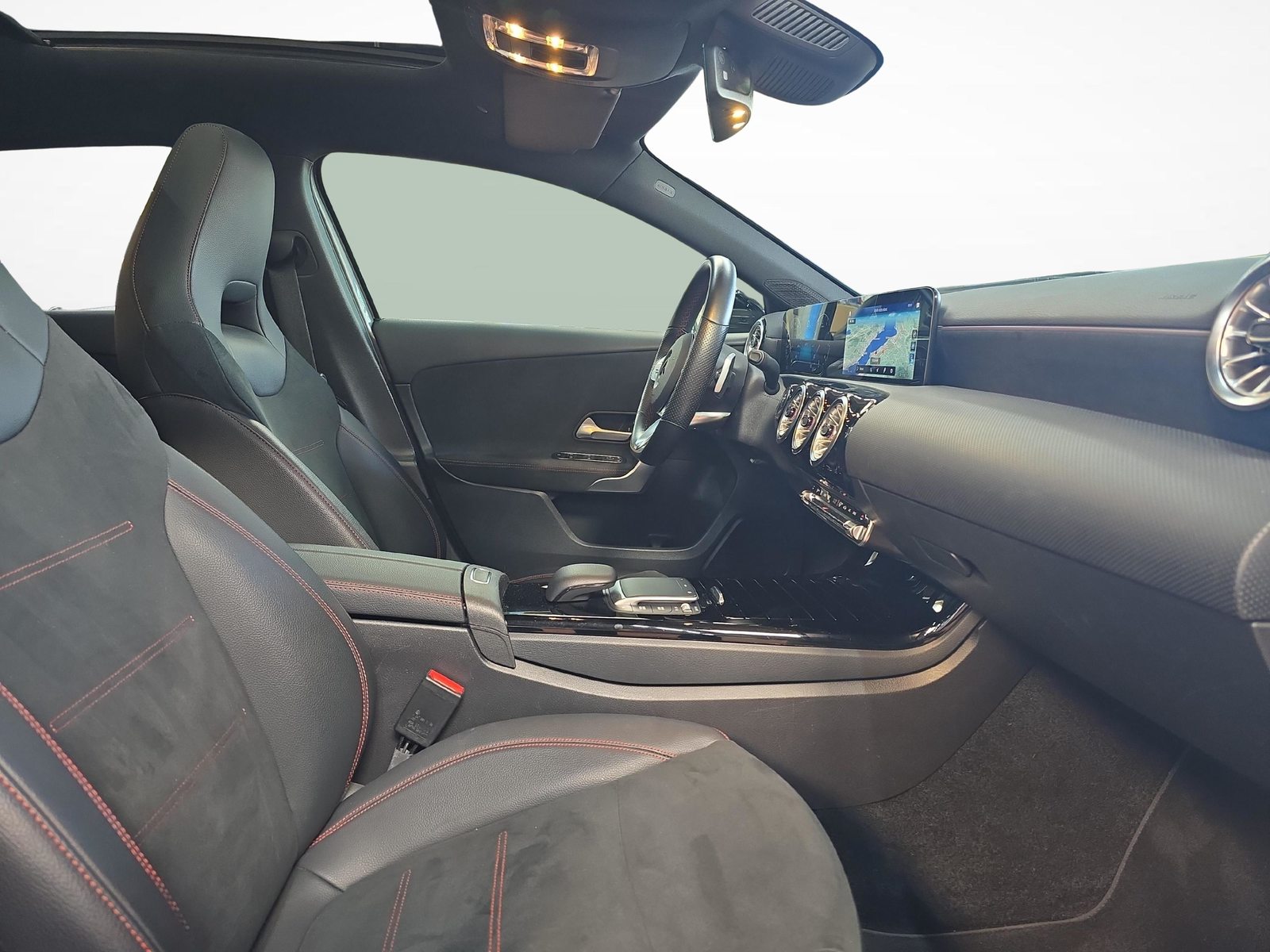 MERCEDES-BENZ A 250 4MATIC AMG Line, Benzin, Occasion / Gebraucht, Automatik - 7