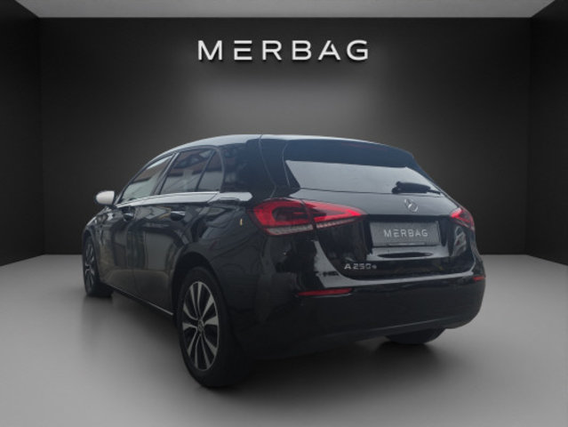 MERCEDES-BENZ A 250e Style, Hybride Rechargeable Essence/Électricité, Occasion / Utilisé, Automatique - 4