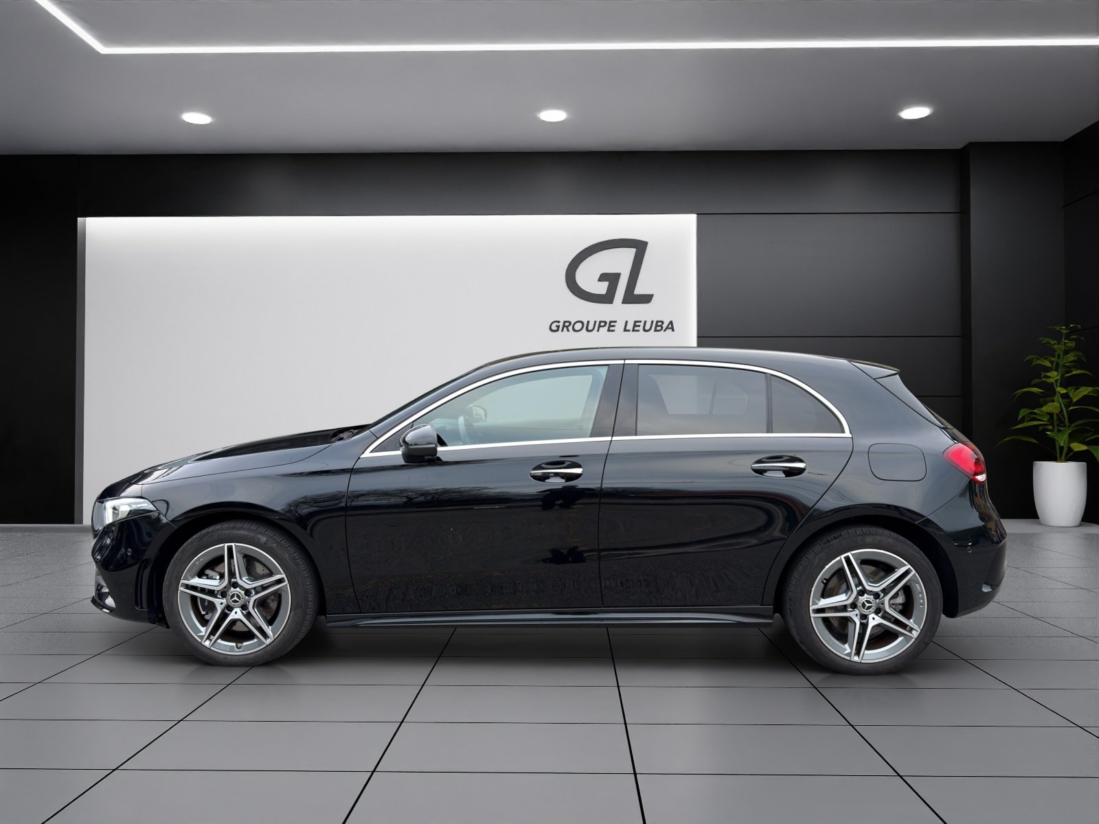 MERCEDES-BENZ A 250e AMG Line 8G-DCT, Plug-in-Hybrid Petrol/Electric, Second hand / Used, Automatic - 3
