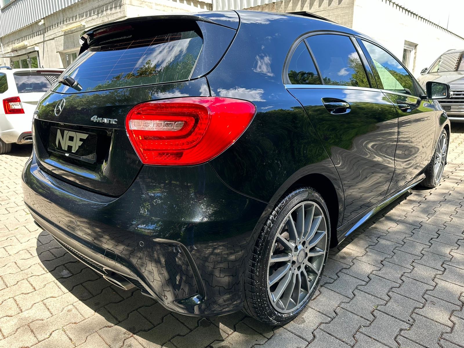 MERCEDES-BENZ A 250 AMG Line 4Matic 7G-DCT, Benzin, Occasion / Gebraucht, Automatik - 5
